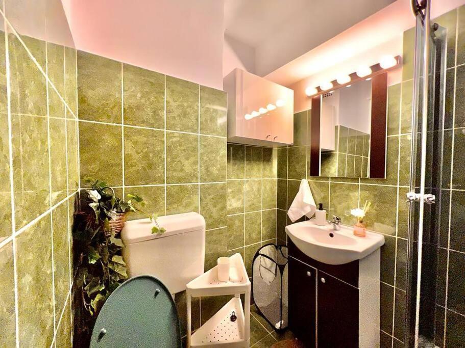 Ferienwohnung City View Studio In The Heart Of Bukarest Exterior foto