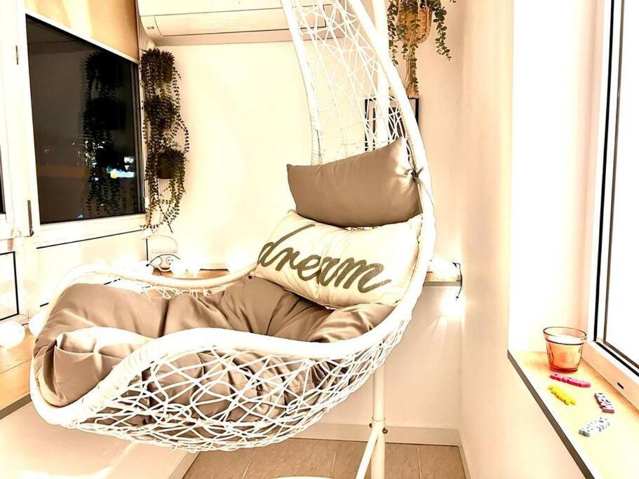 Ferienwohnung City View Studio In The Heart Of Bukarest Exterior foto